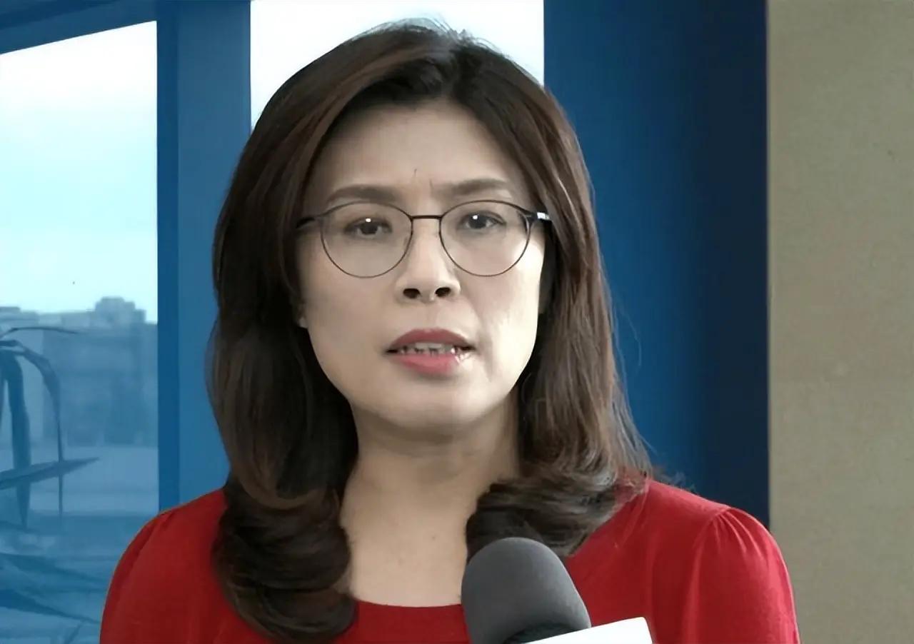 国民党终于姓郑了？！
但这姓郑的日子未必好过。

清党这种事。
弄好了能团结队伍