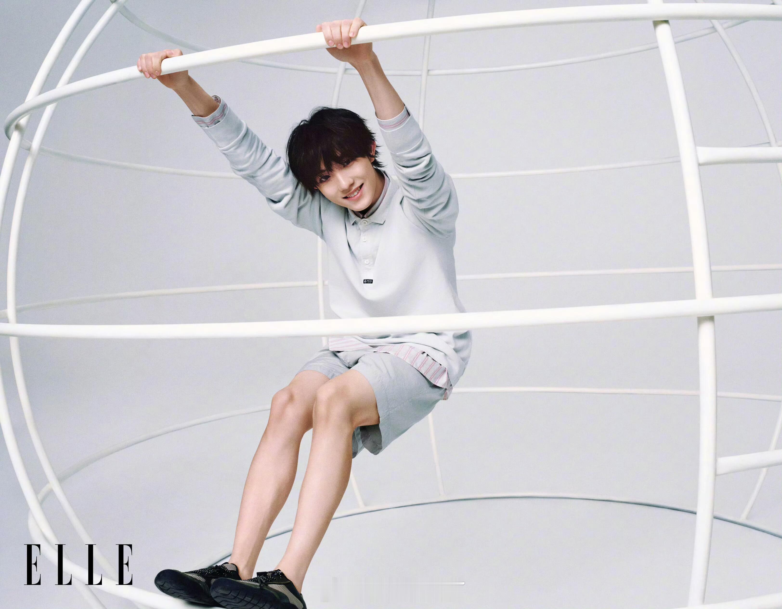 苏新皓杂志首个售罄 苏新皓出镜《ELLE世界时装之苑》五月刊，开售后实力拿下秒切