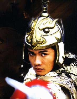 “罗成临终没喊‘爹，儿不孝’，而是把一截断枪尖塞进亲兵手里：‘插进涿郡校场第三根