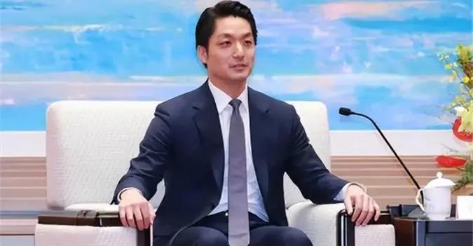如果赖清德罢免或撤销蒋万安的台北市长的职务，那么蒋万安或能成为当今台湾的民族英雄