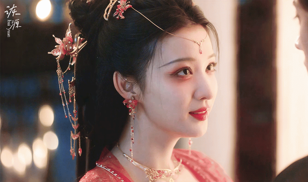 酱酱～～～今晚晚音经典红皮肤返场～～～我选了几十个镜头吧～～～疯啦～～～修不完啦