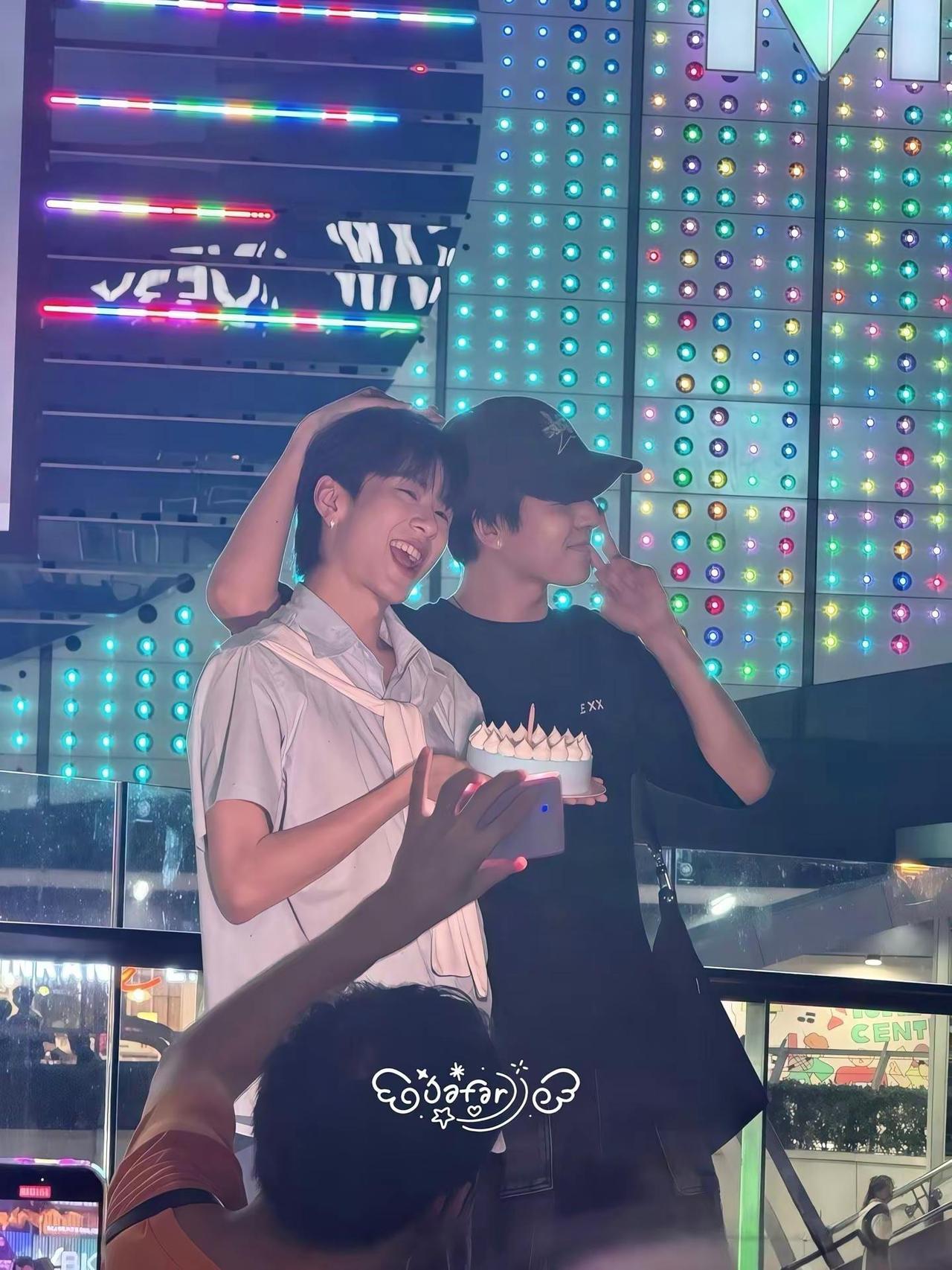 世界纷纷扰扰窝们aas稳稳的幸福中🥹. auautnp savewrg Aua