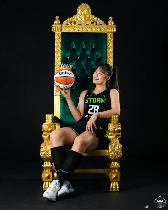 小宝，上宝座！！李月汝[超话]WNBA[超话] ​​​