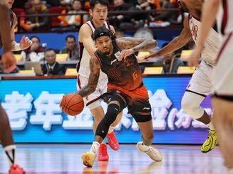 CBA山东高速主场不敌浙江，全队手感低迷，泰山队7名球员观战网页链接