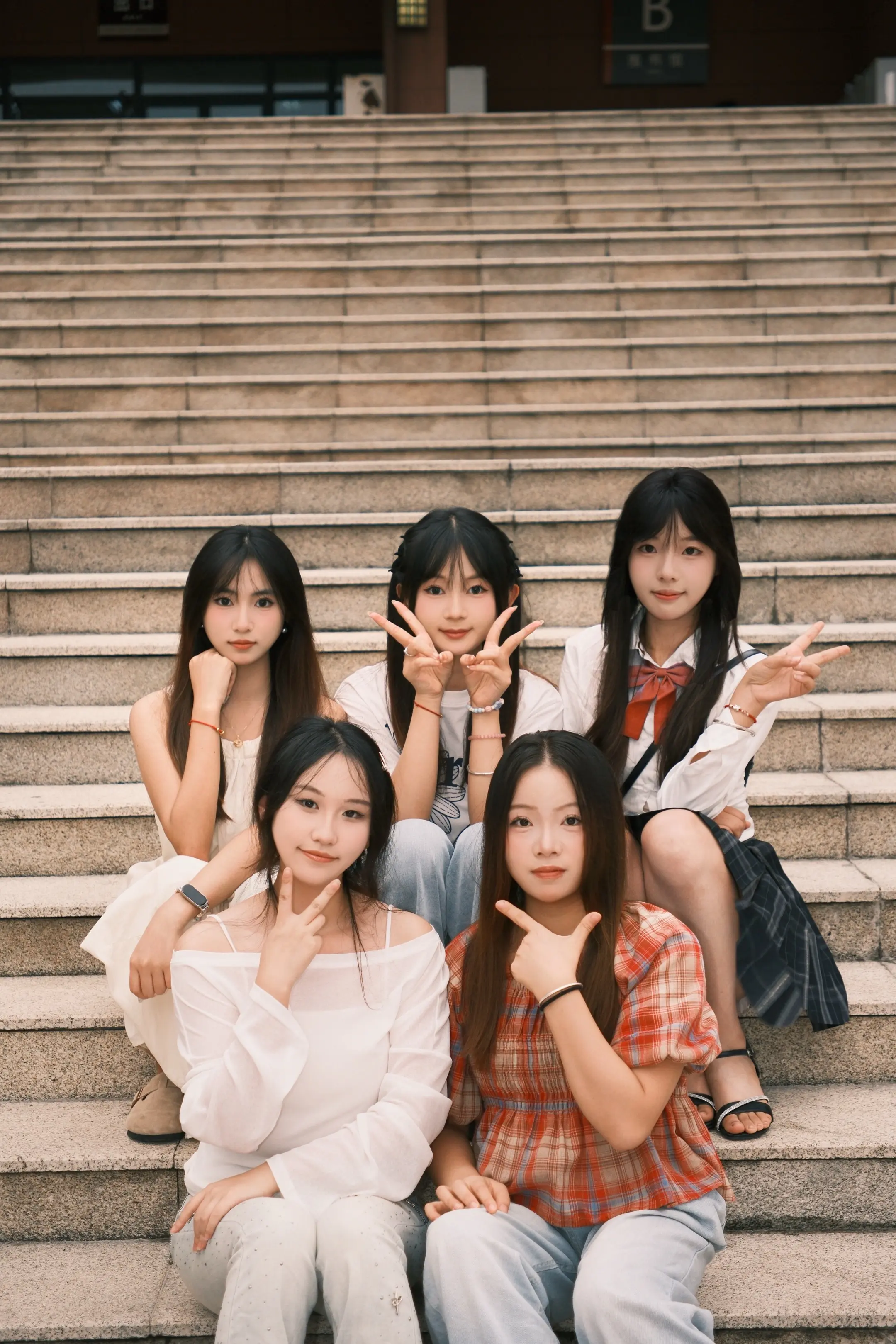 在未来的某个时刻或许会无数次怀念在这间屋子里发生的故事