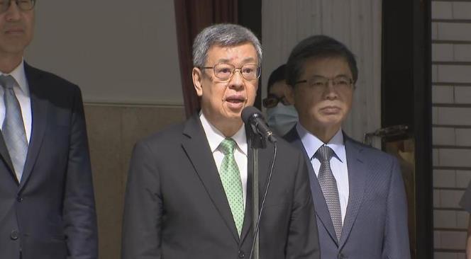 两会报告删除和平统一，规划统一后图景，台当局罕见做出重大让步。
 
全国“两会”
