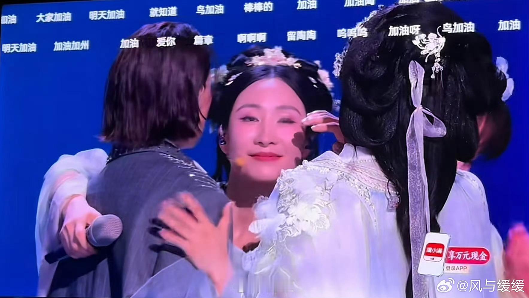 真的好离谱啊！辛辛苦苦练了那么久，好不容易团队赢了，结果还是被淘汰了……同样是淘