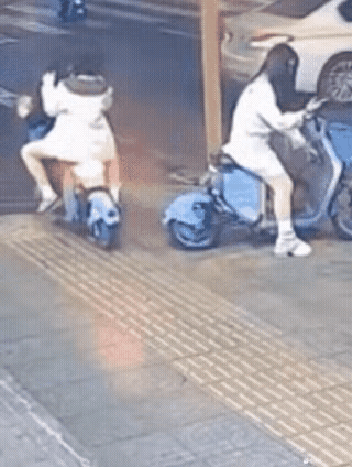 考个证吧。要不然麻烦了。