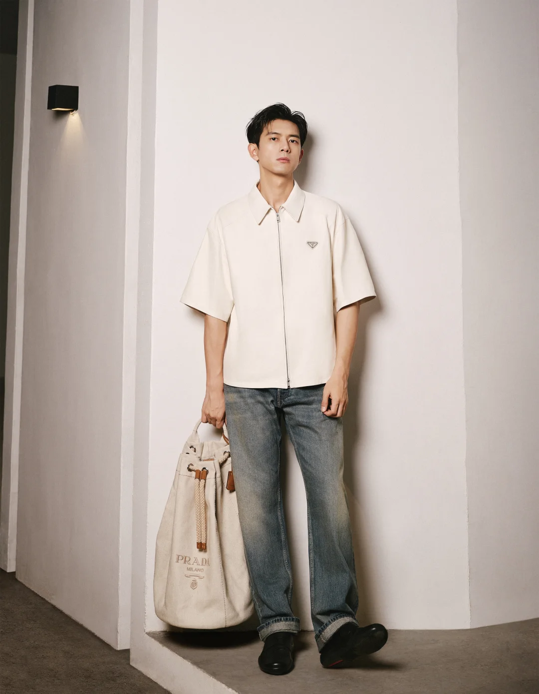 李现 出镜普拉达Toblach运动鞋时尚大片