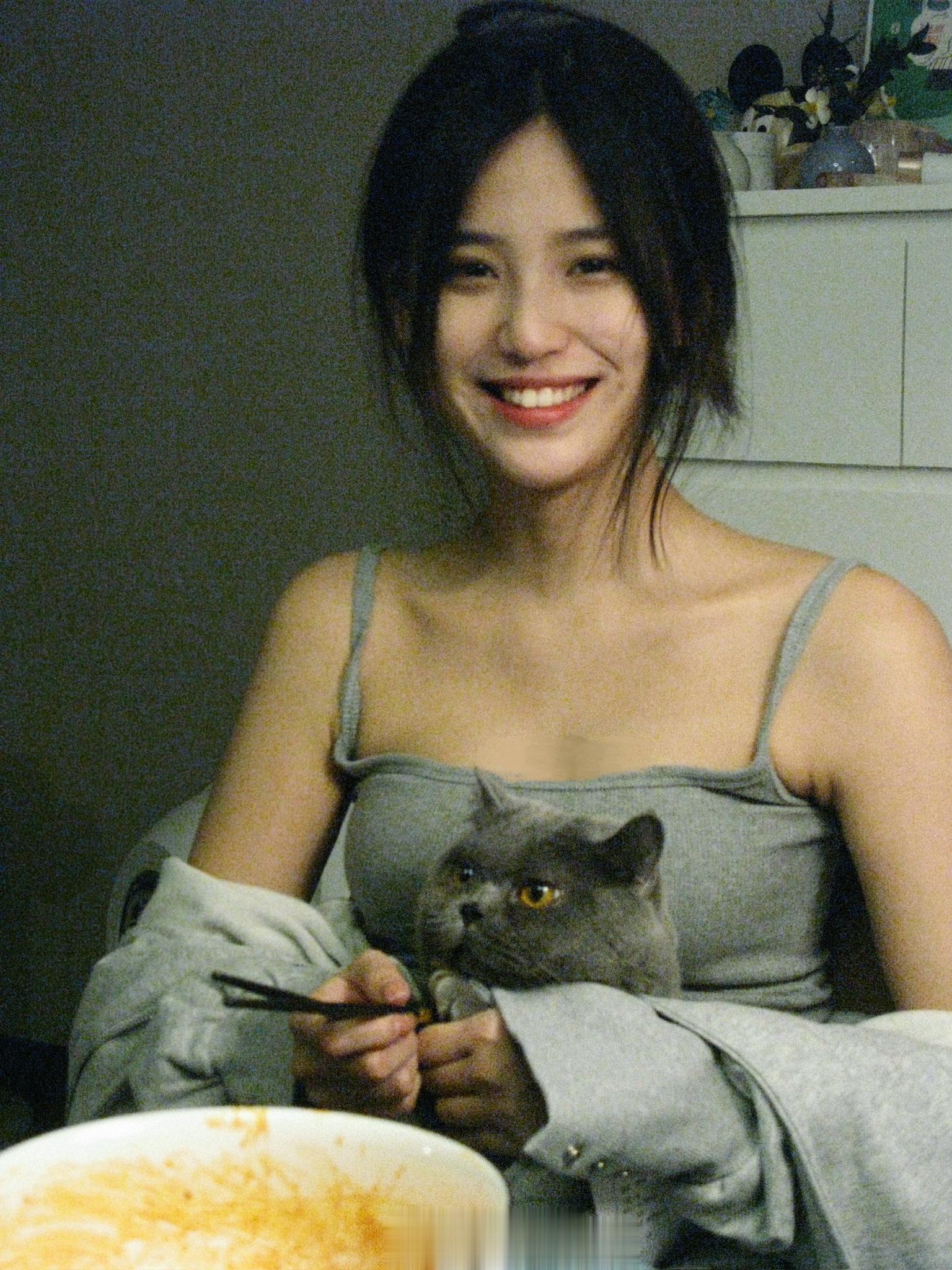 爱就是一起吃很多顿饭🥢🐱 ​​​
