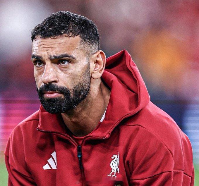 【萨拉赫被踢出欧冠名单】法国名记Fabrice Hawkins独家消息：萨拉赫已