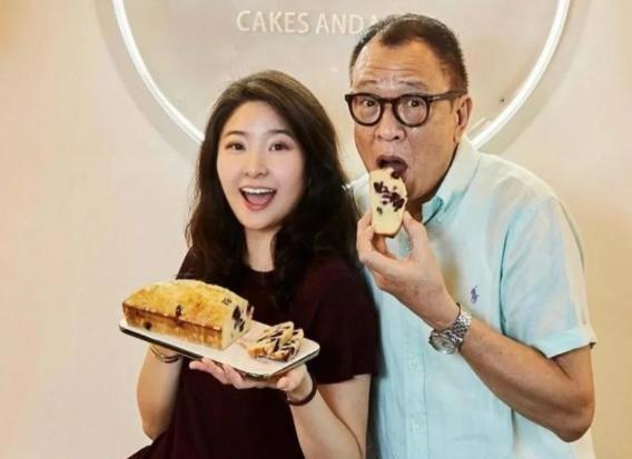 “欢喜哥”许绍雄走了。
76岁的他，一生低调通透，此刻最放心不下的，想来不是他显