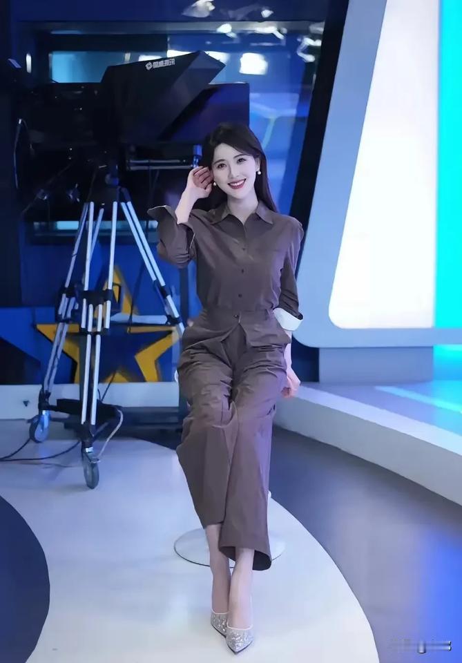 喜不喜欢？女性时尚穿搭 时尚搭配女生 精致女性穿搭 女气质穿搭 时尚女生搭配 秋