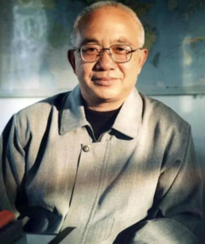 核弹老科学家魏世杰太惨了！妻子精神分裂，女儿精神分裂，儿子智力障碍。妻子走后，8