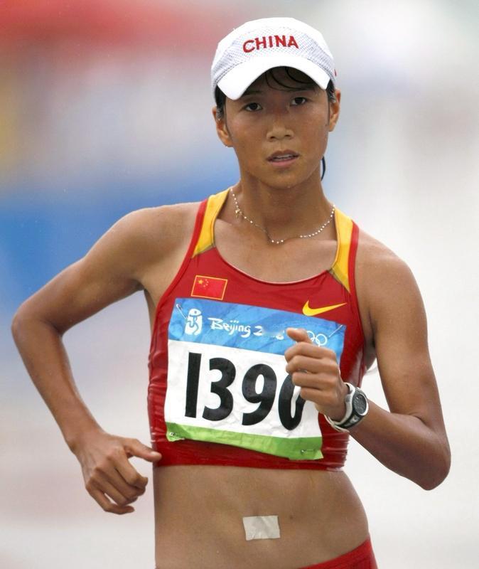 十五运会上，不少名将留下了值得铭记的“再见”。38岁的刘虹五战全运会，20年竞走
