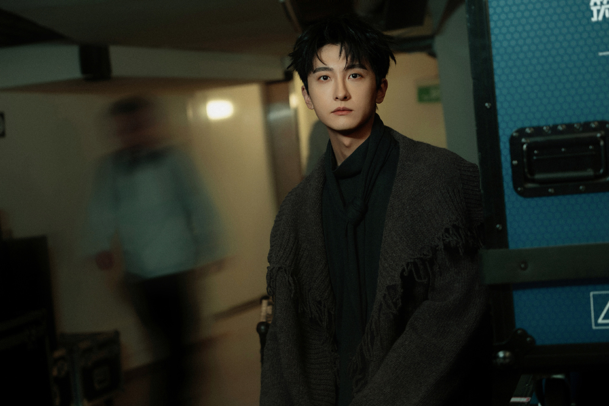 牛骏峰咋还骂自己呢 是不是牛骏峰？不是那王八蛋，哈哈哈哈哈哈牛骏峰咋还骂自己呢，