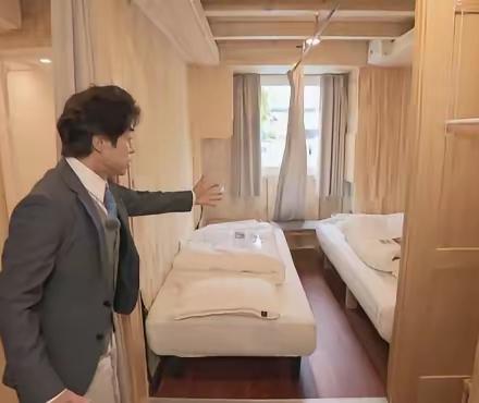 日本真是绝了，亚运会给运动员安排的住宿标准，居然是集中箱房，进入到房间中，运动员