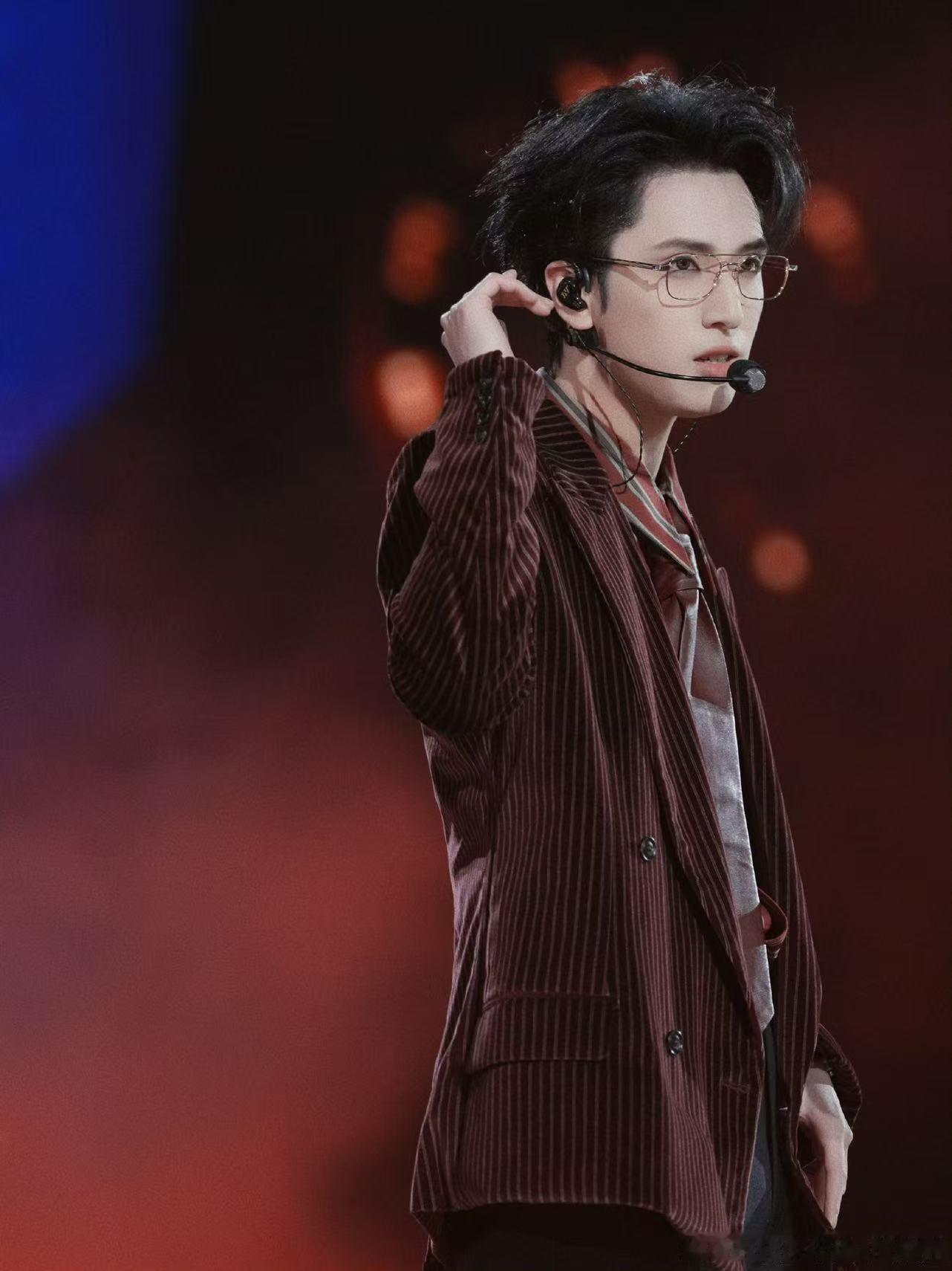 严浩翔换了个ip发图，回北京了，