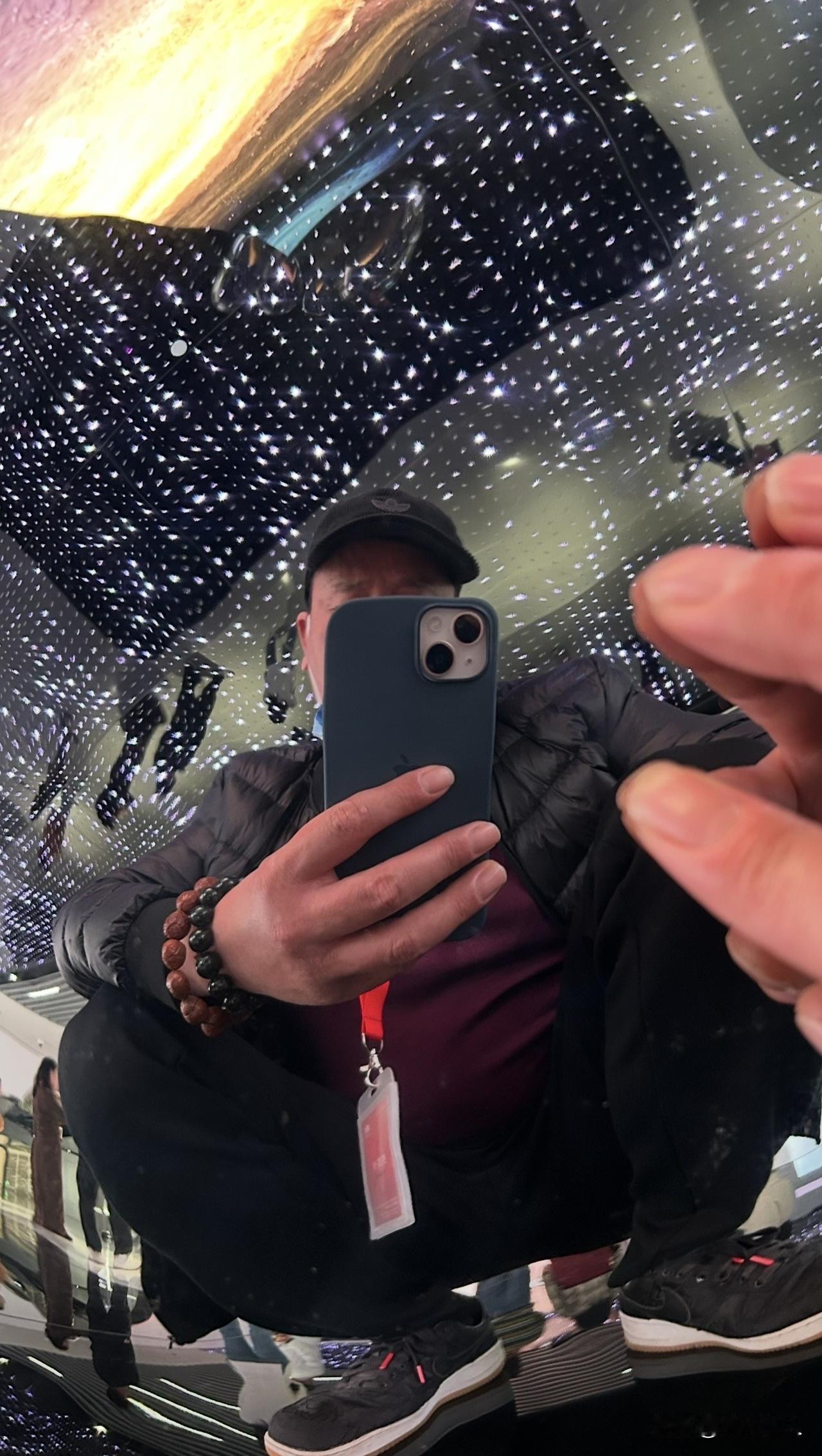 【人生留念】修行人：咱们网上见一面

不必寻古刹深山，不必推杯换盏，若是有心同频