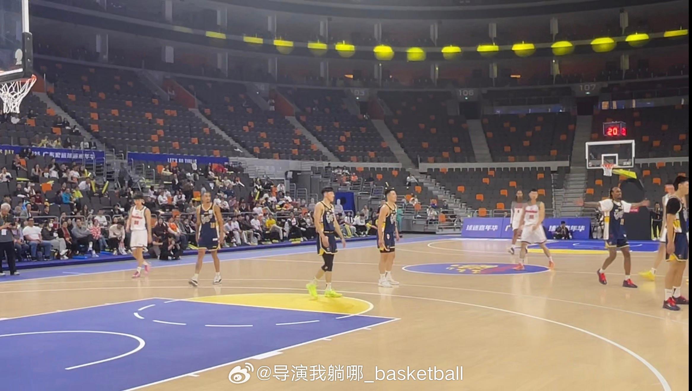 广东宏远男篮举办赛季前的球迷活动，三名外援在主场亮相，门票仅卖11元 