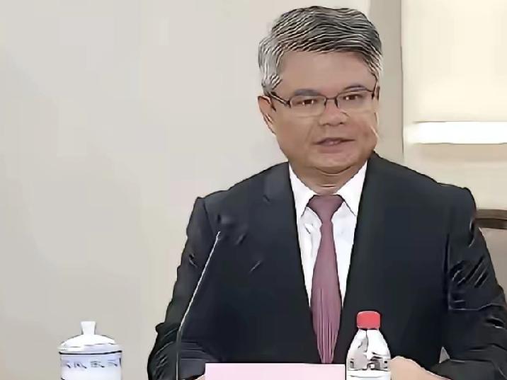 银行高管也敢疯狂敛财？中行原副行长正式被逮捕！
 
手握大权就忘本？中行原副行长