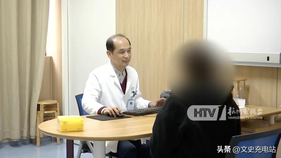 “悲剧还是发生了！”4月1日报道，浙江杭州，一女生初三时成绩突飞猛进，考入重点高