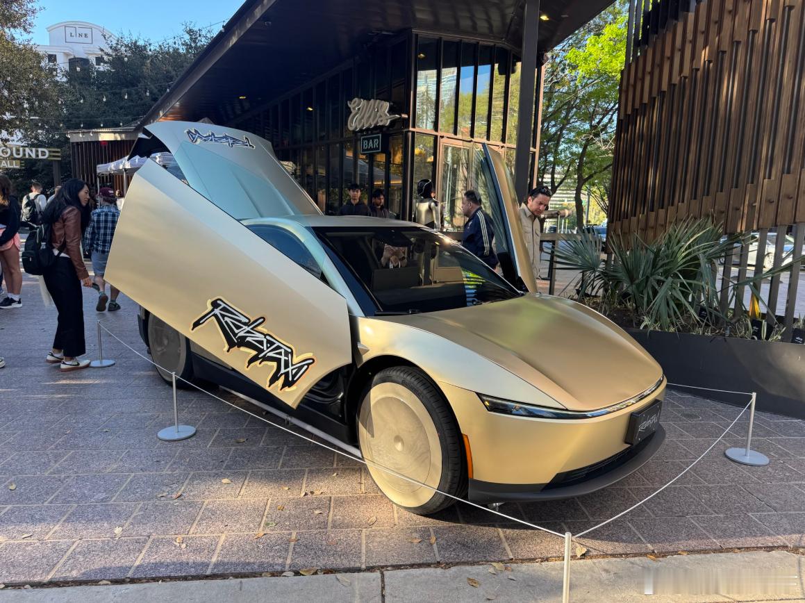 特斯拉cybercab的轮毂是贴纸你敢相信吗特斯拉