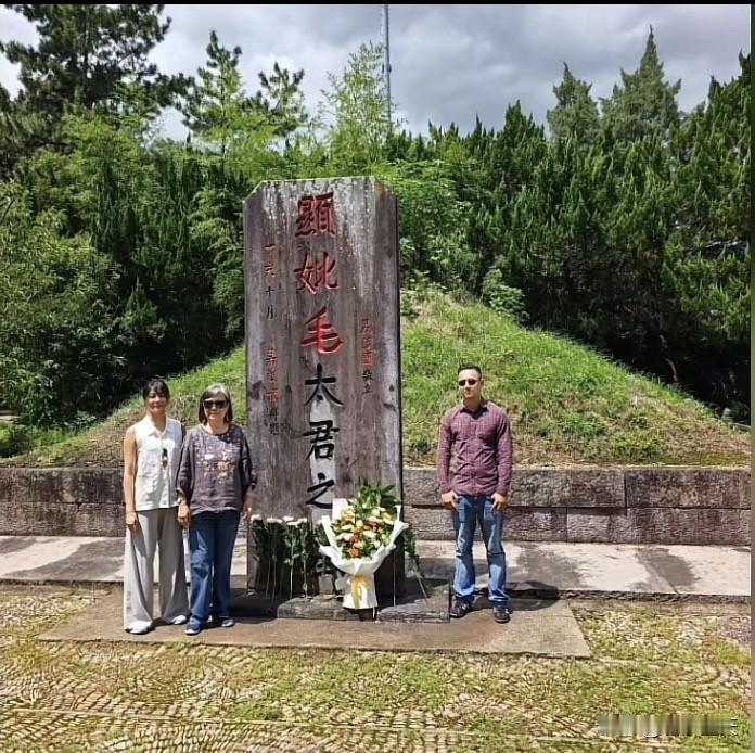 认祖归宗是中华民族的传统美德，凡是有感恩之心的人都会延续回乡祭祖这个传统，就连1