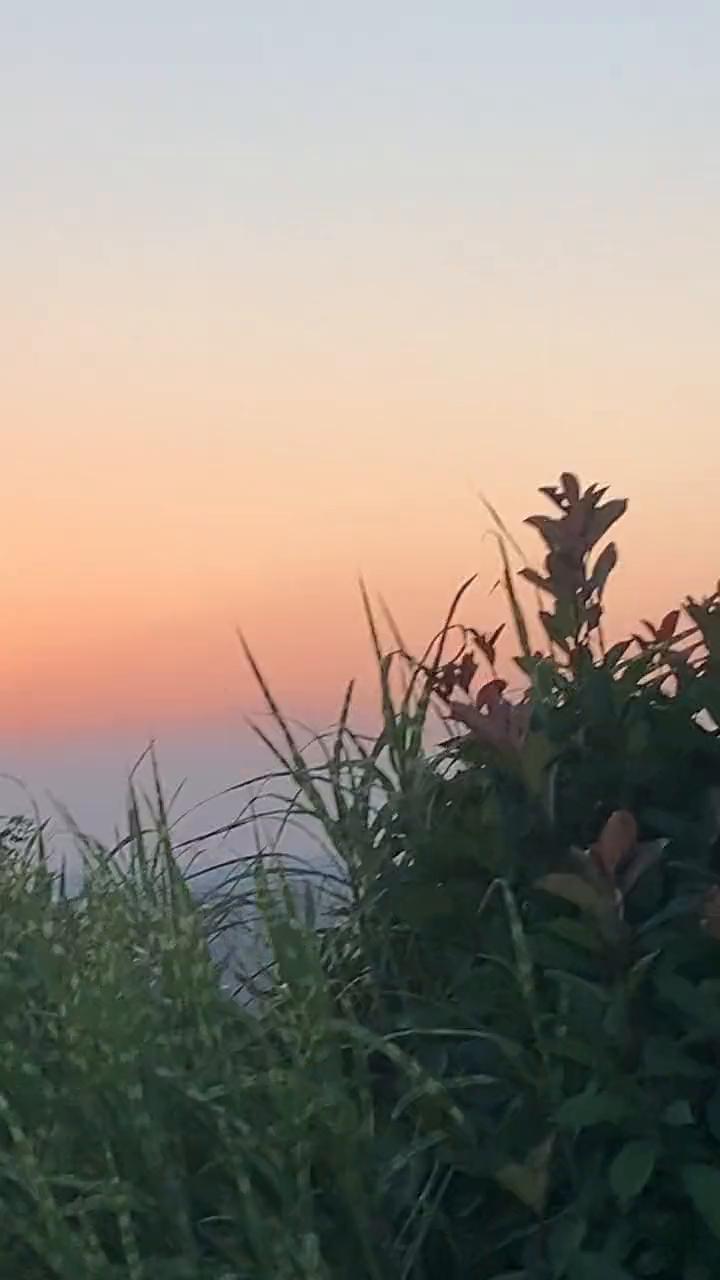 发个抖音怎么来音？不高。灯烧亮了。依着绳走，还行。