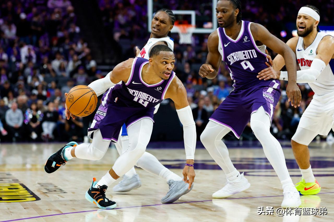 威少为何会选择退役？毕竟41岁的詹姆斯还继续活跃在NBA赛场上，38岁的库里也在