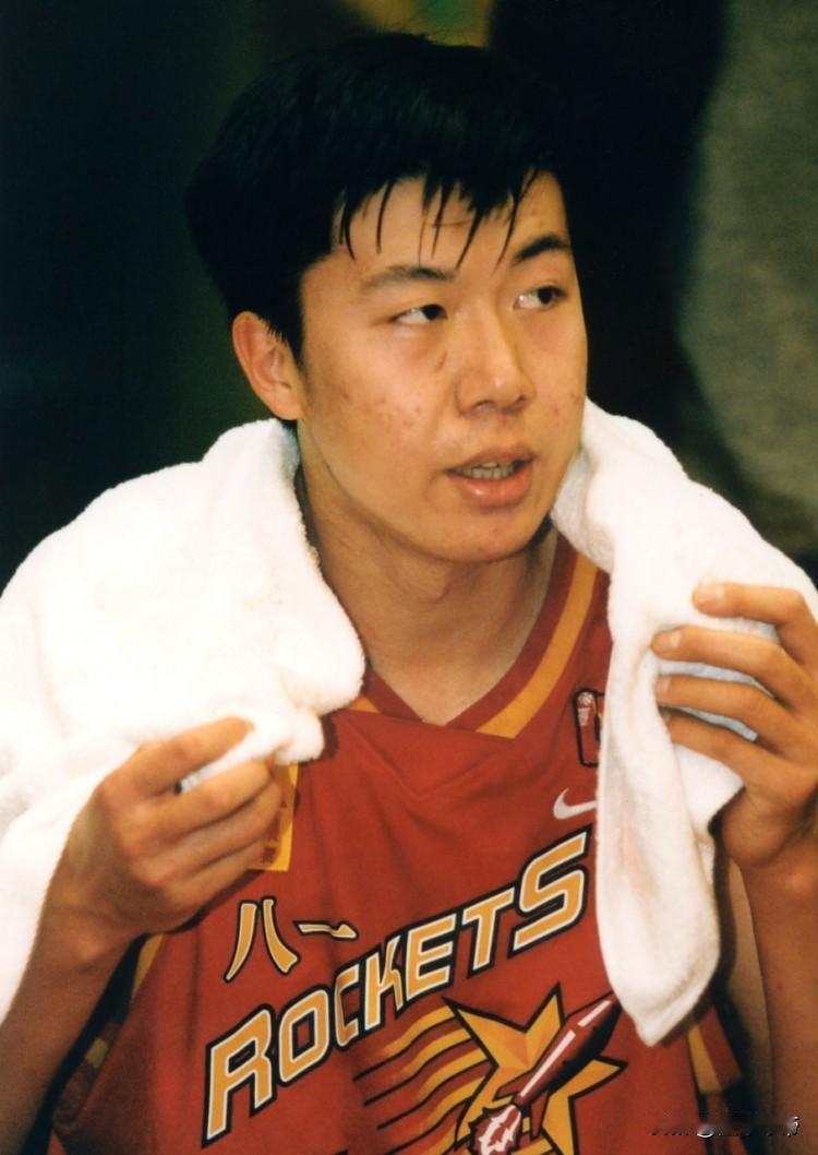 王治郅凭什么入选国际篮联名人堂？

昨天，国际篮联官方公布了2026年名人堂名单