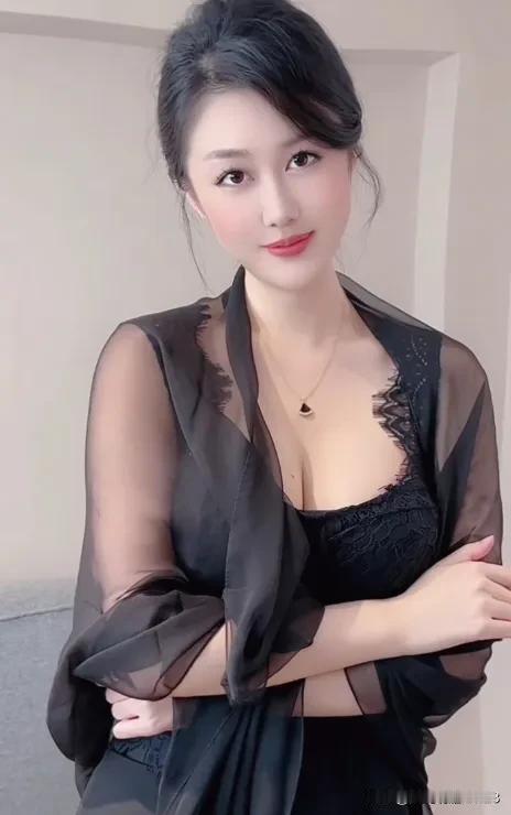 什么是真正的情人？
真正的情人就是了解你的个性，
清楚你的脾气，
不影响你的家庭