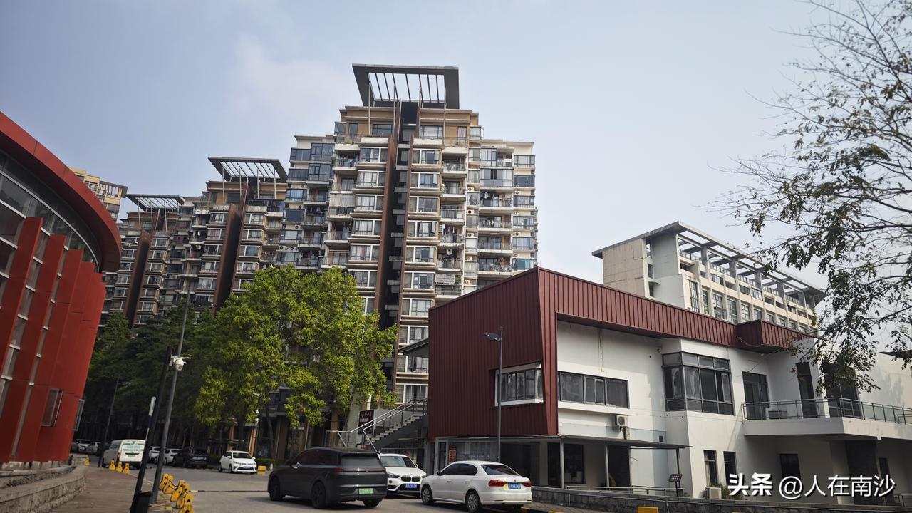 【蕉门低调神盘南沙境界】南沙境界一直被小编推崇为低预算刚需上车蕉门板块的首选二手