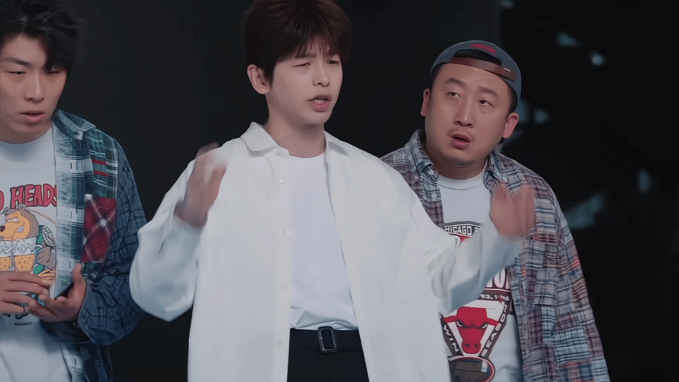 彭昱畅把我梦里想做的事全干了 彭昱畅演的这个老板也太绝了，想亏空公司反倒赚麻了，