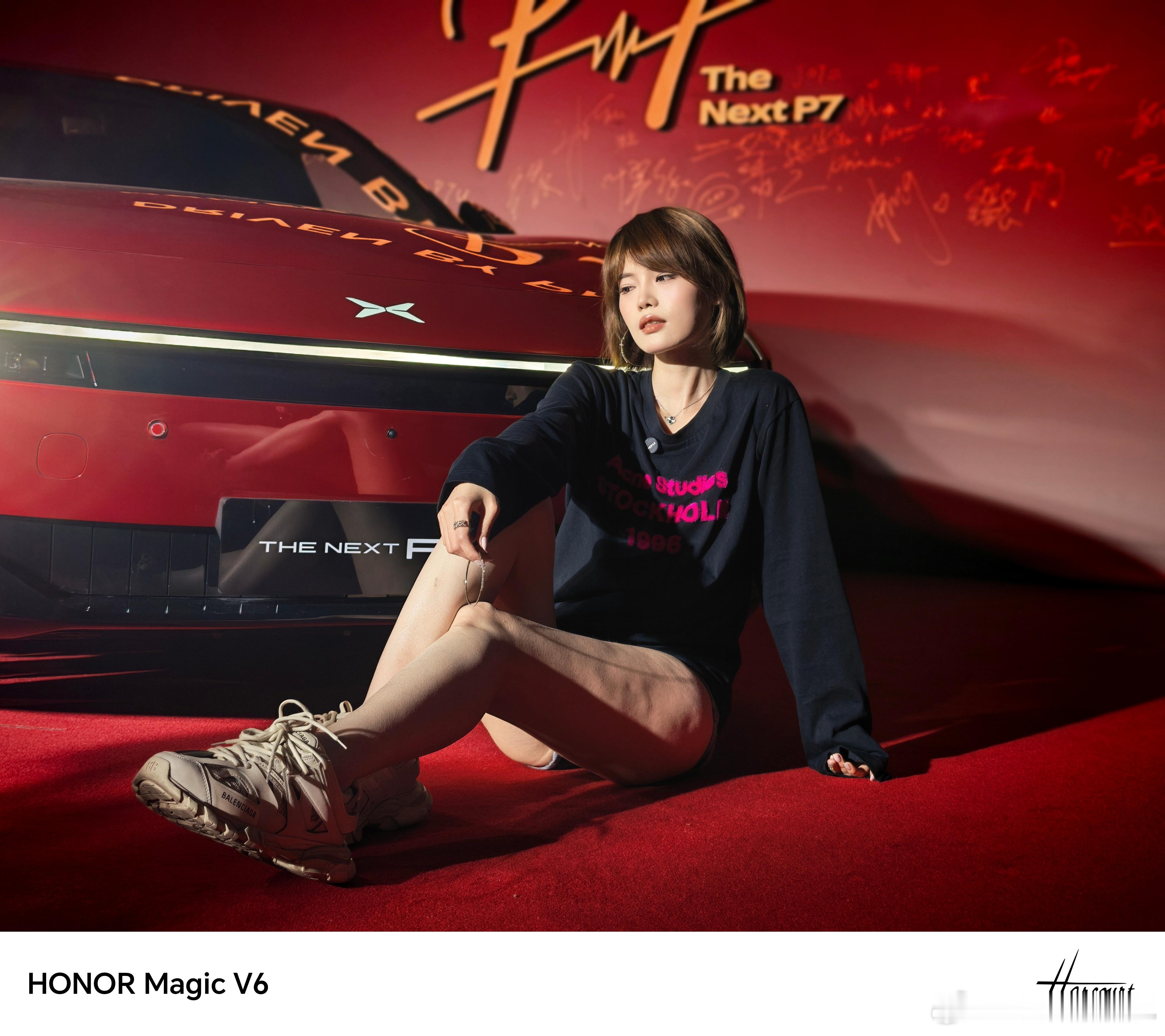 小鹏P7全新红色很出片荣耀Magic V6太好拍了喜欢吗？小鹏P7新色今日发布小