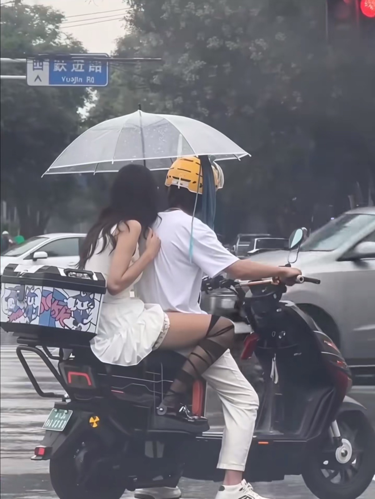 一起风雨应该是真爱啦 ​​​