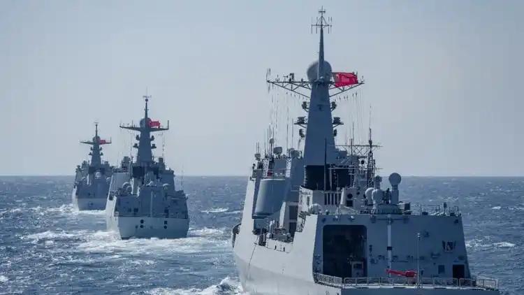 2026年8月5日，菲律宾又企图组织人员对黄岩岛进行侵闯，在南海的在持续挑衅，中