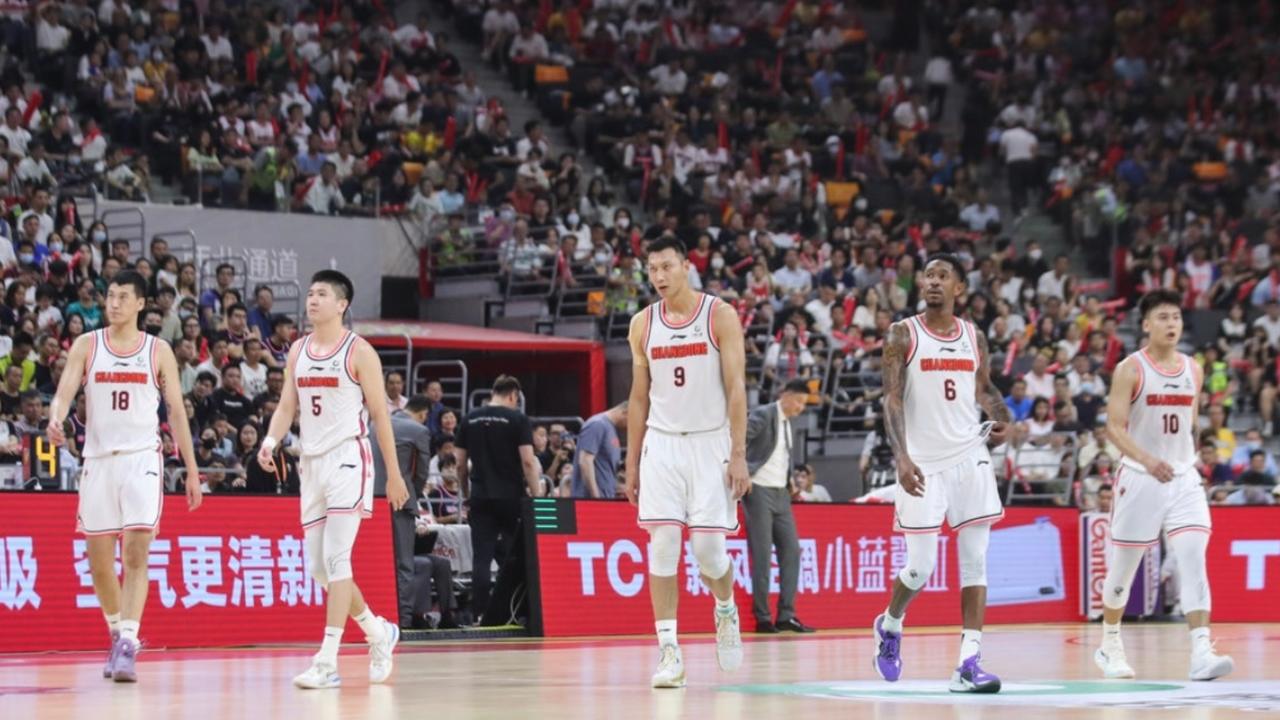 广东谁要离队？赵睿深夜表态：接受分道扬镳！杜锋10人合同到期，易建联悬念揭晓

