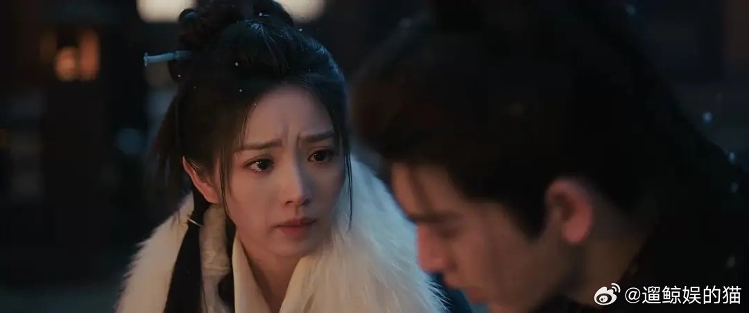 变了一个人，像张靓颖了，刘海的作用这么大呢🤣 