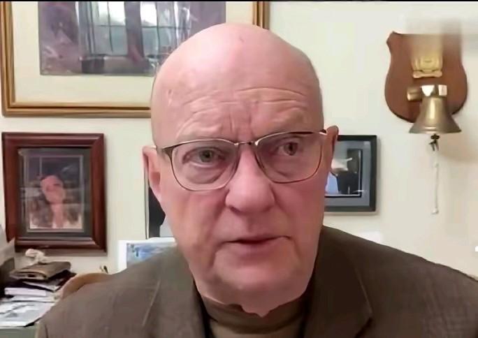 快讯！
美前官员表示:泽连斯基掌权时日无多！

11月10日，俄罗斯卫星通讯社报