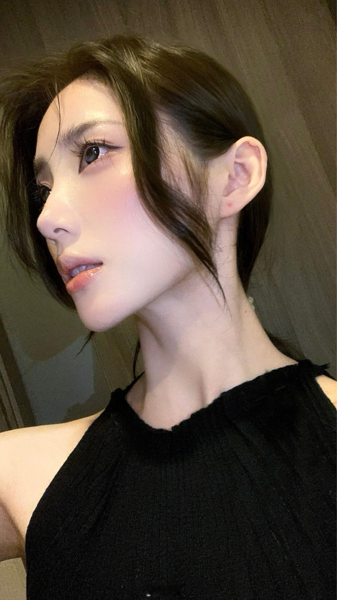 早就跟你说过 我能给你的感觉 别人给不了[鲜花] ​​​