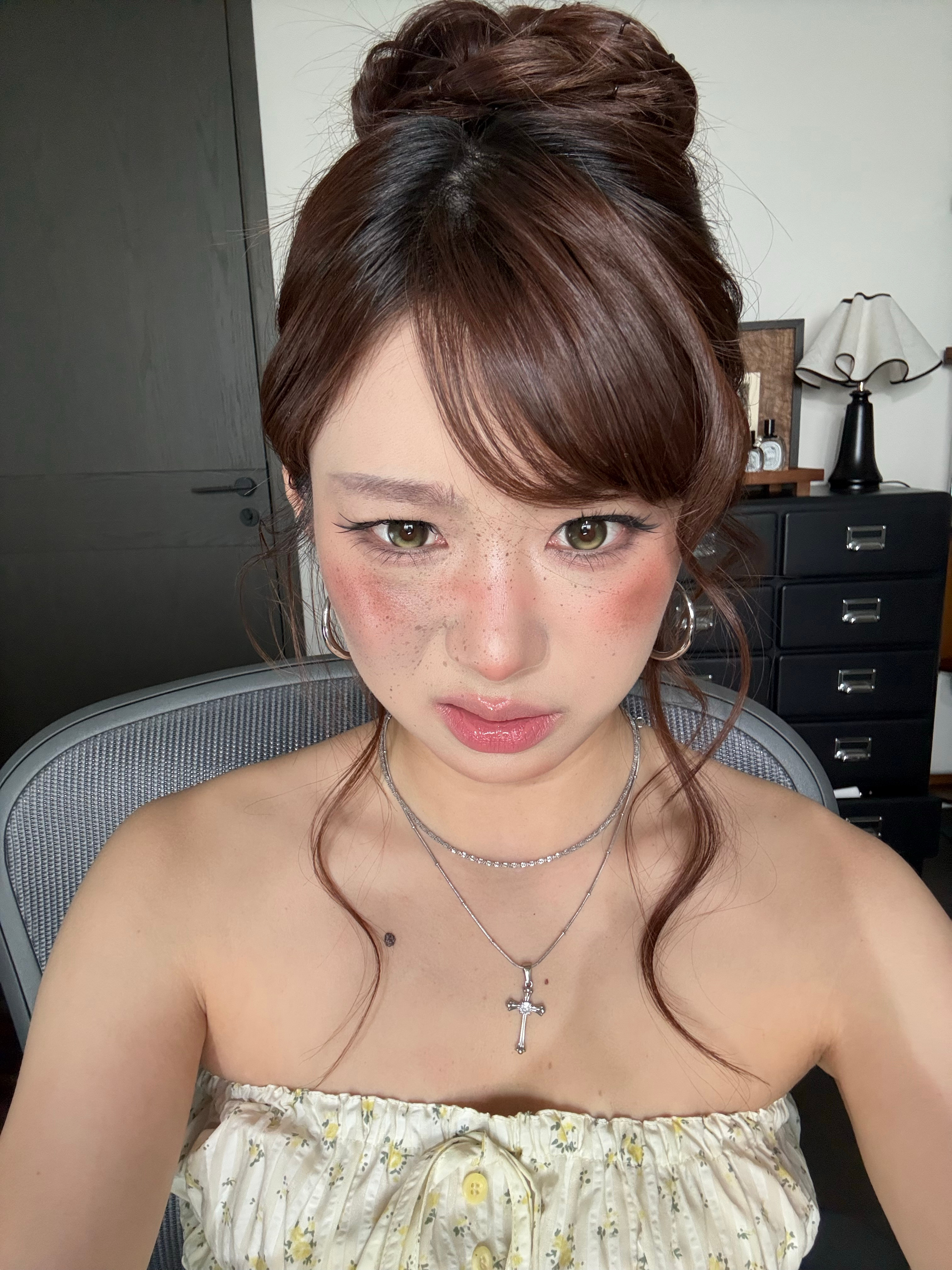 雀斑喷雾！！我跟你有仇！！其实这已经是第三次的效果了 第一次像刚从泥里捞出来