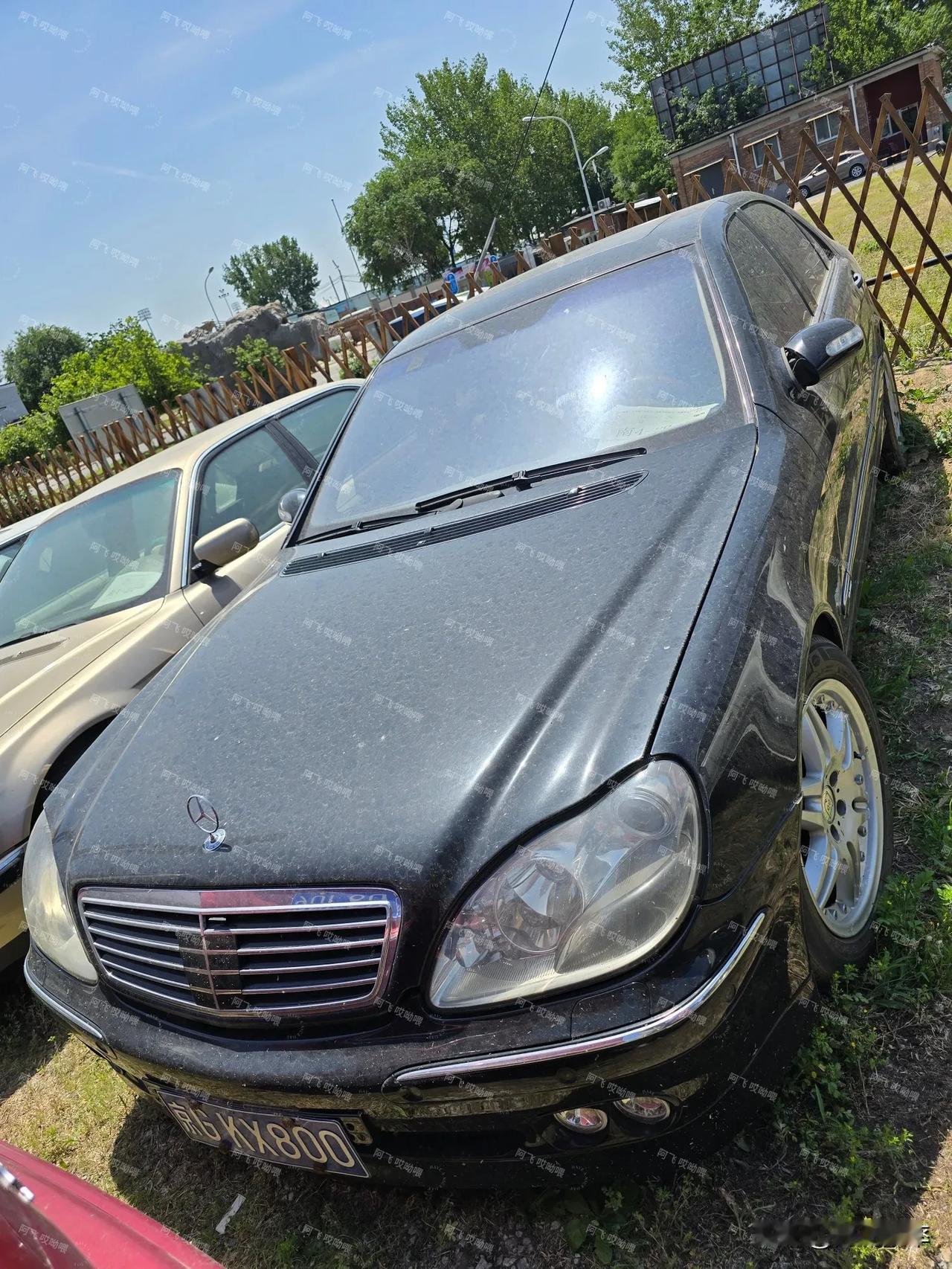 北京法拍停车场偶遇BRABUS S67
不知道是不是国内独一无二的存在呢？
奔驰