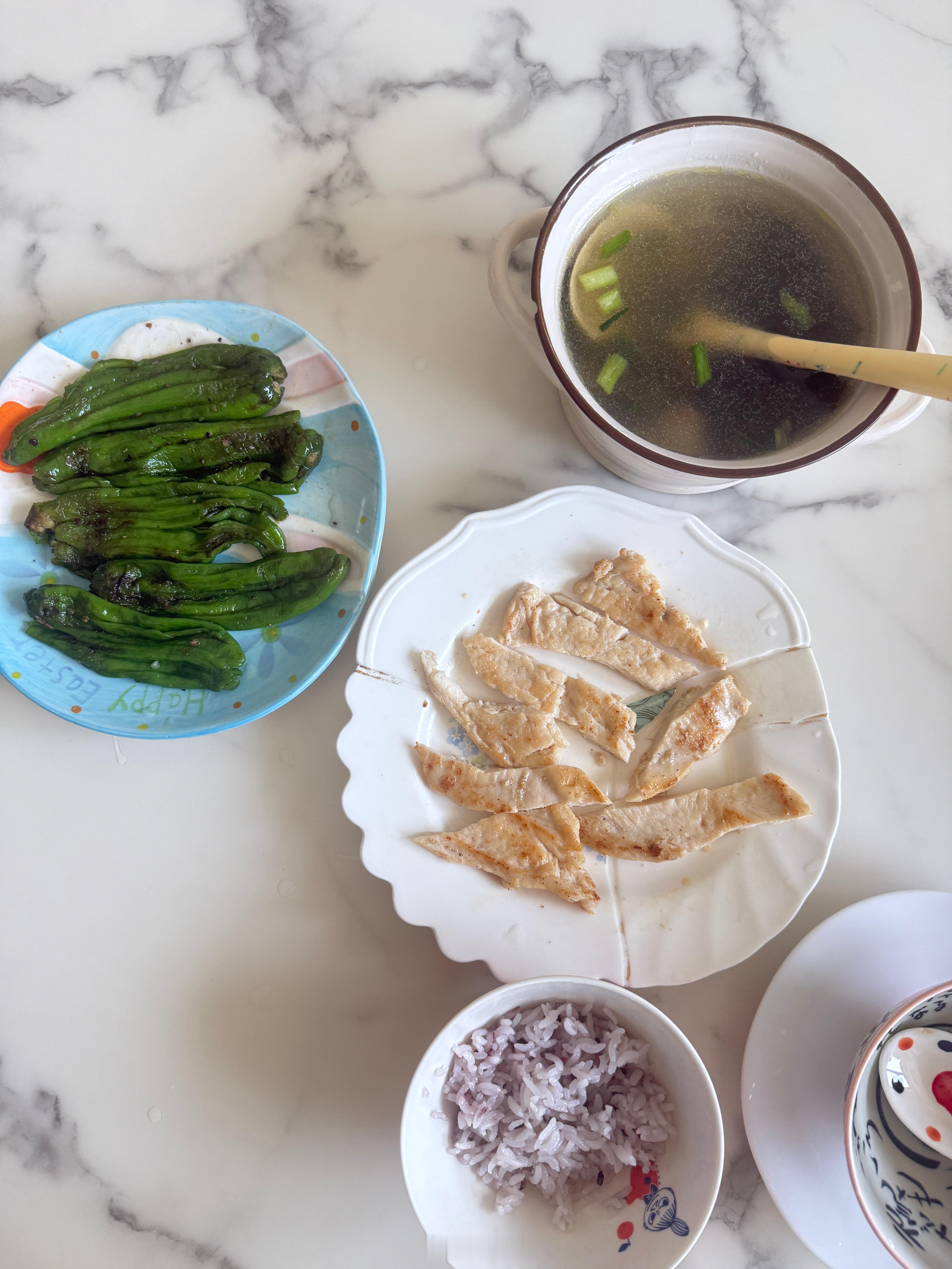 回厦后的吃食….但patron真是好样的，太好吃了，我瞬间吃完一盘！ 