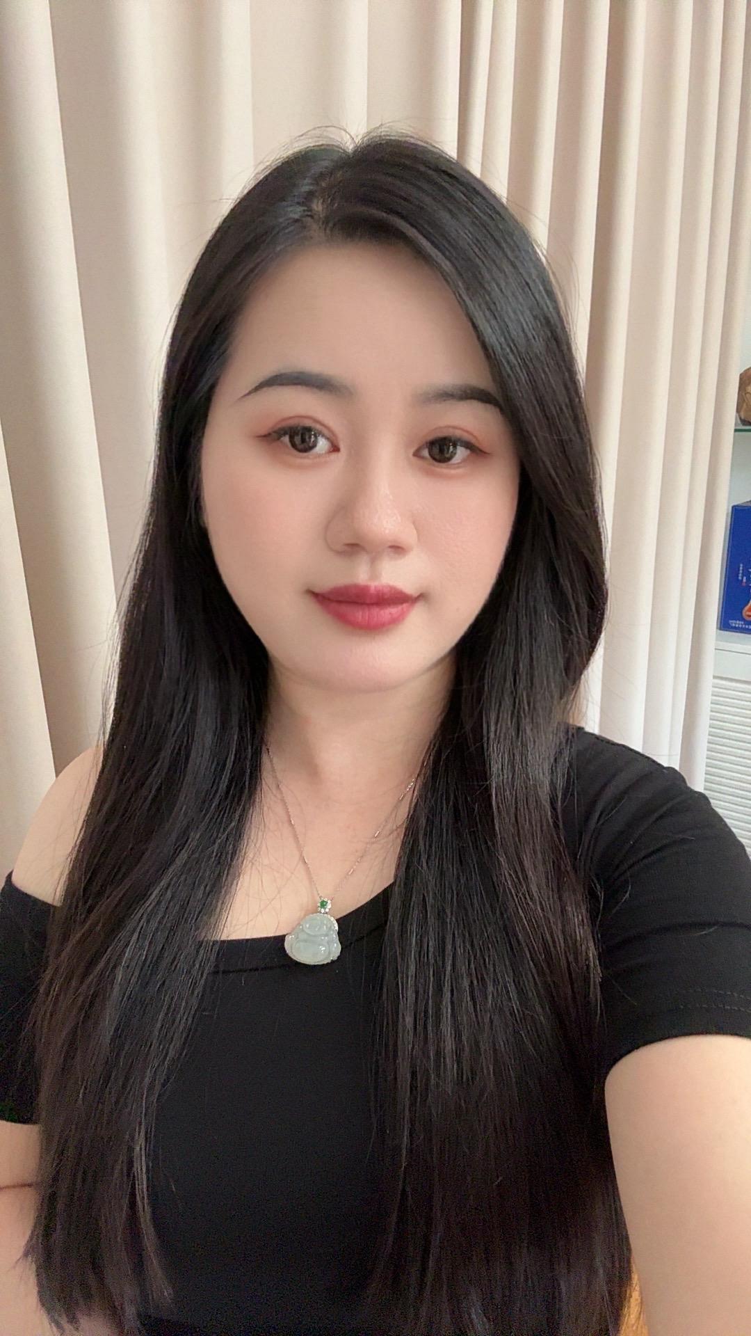 人只有在被爱或者不爱任何人的时候，才会情绪稳定！