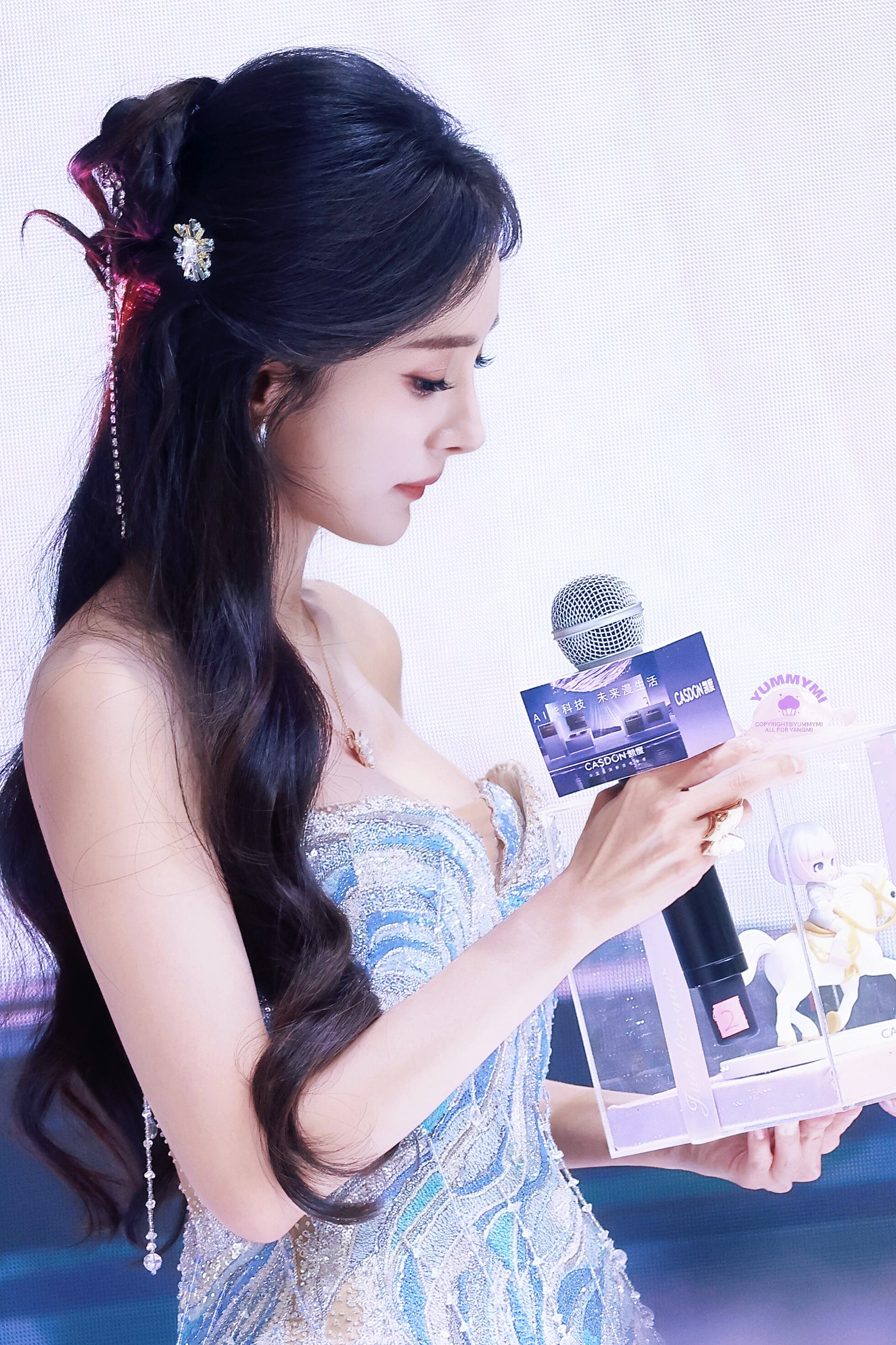 杨幂 x 侧之神颜