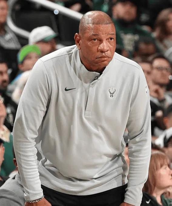 雄鹿下赛季仍将支付里弗斯薪水，双方讨论其转任顾问
4月22日消息，来自ESPN记