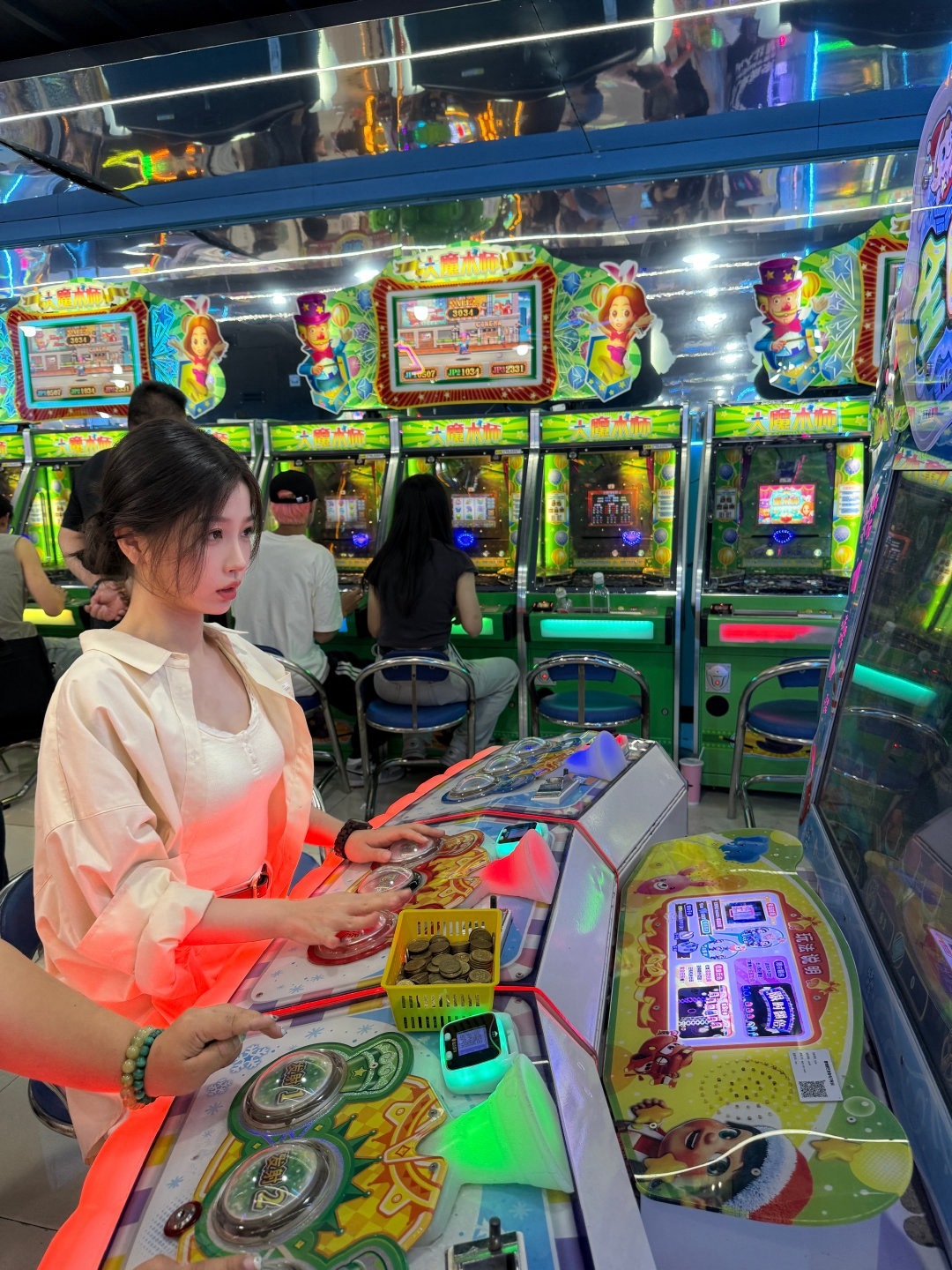 虞书欣街机小霸王最新live图营业，期待新剧灿如繁星林晚星呀！[老师爱你]虞书欣