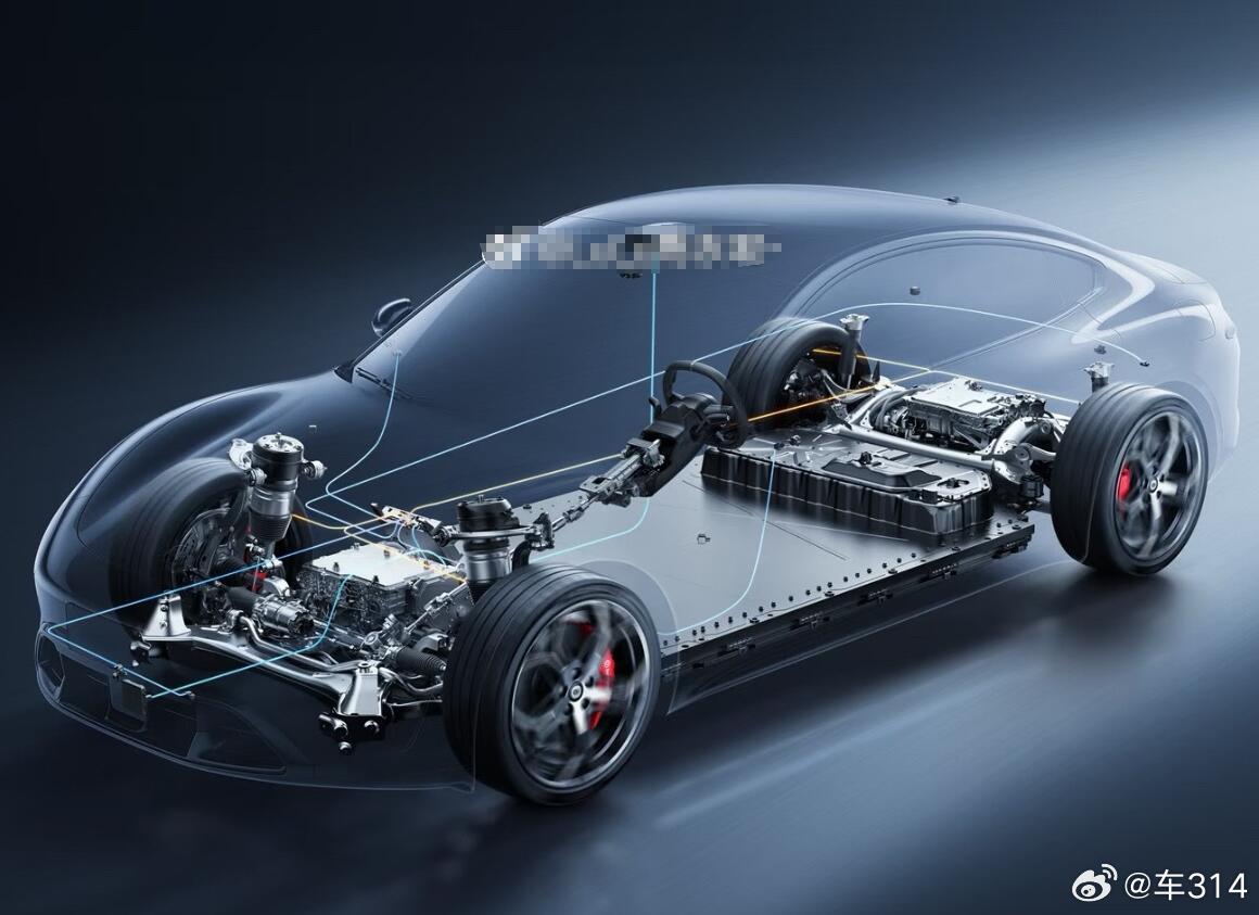 我们已经开过新一代小米SU7了，它确实是可以调节底盘模式的，“舒适”模式下要比老