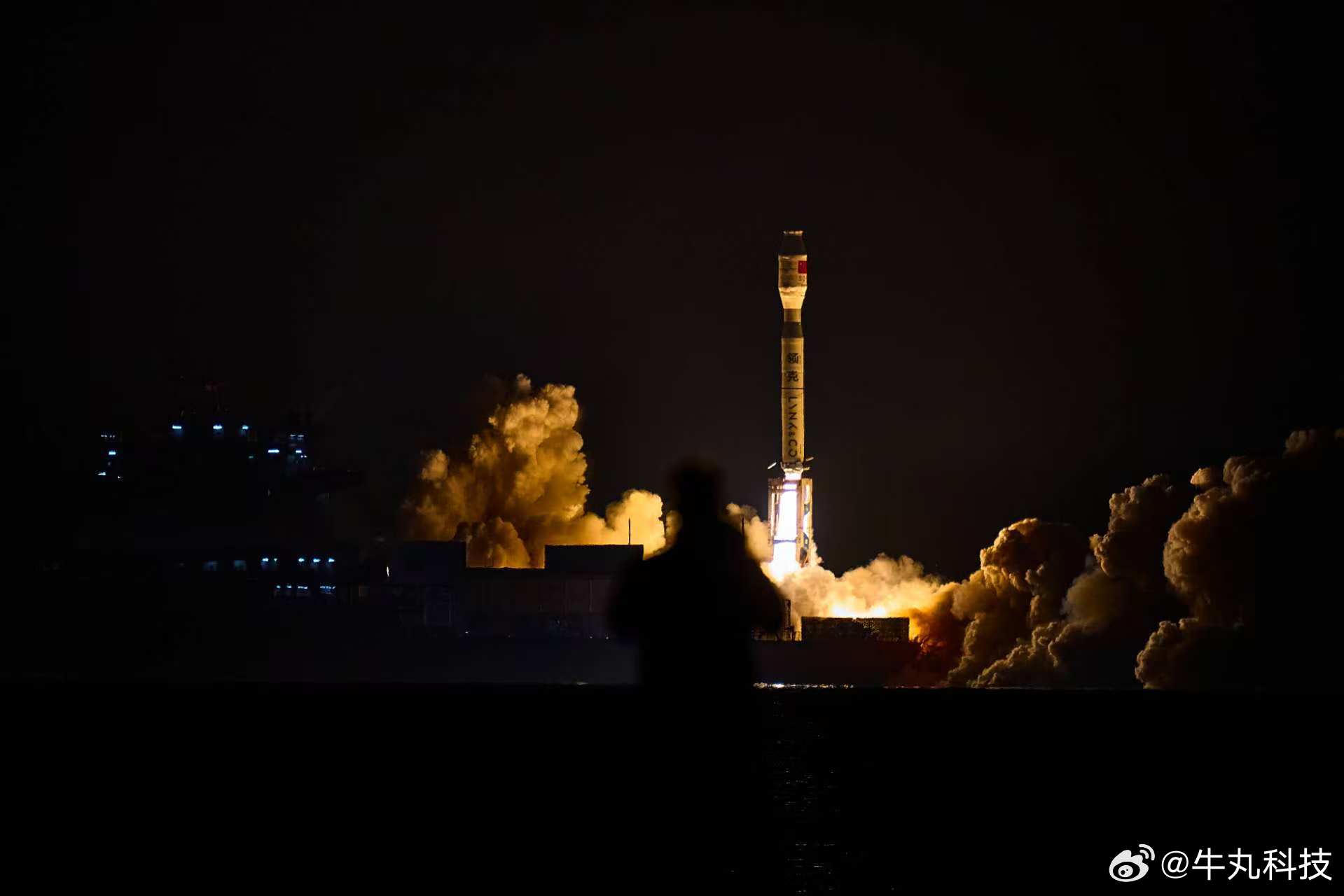 吉利星座05组卫星发射成功全体起立！谁说中国没有自己的“星链”！今日“领克900